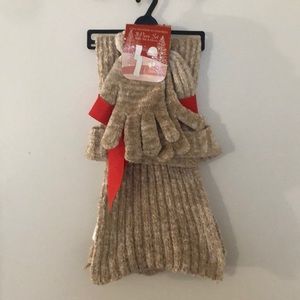 Tan Hat/Gloves/Scarf set